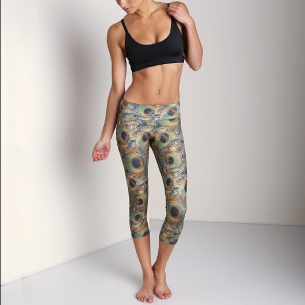 Onzie Peacock Green Capri - M/L